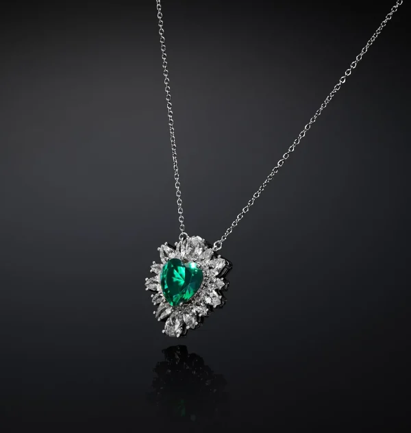 Chiara Ferragni Brand EMERALD HEART PENDANT NECKLACE | Necklaces