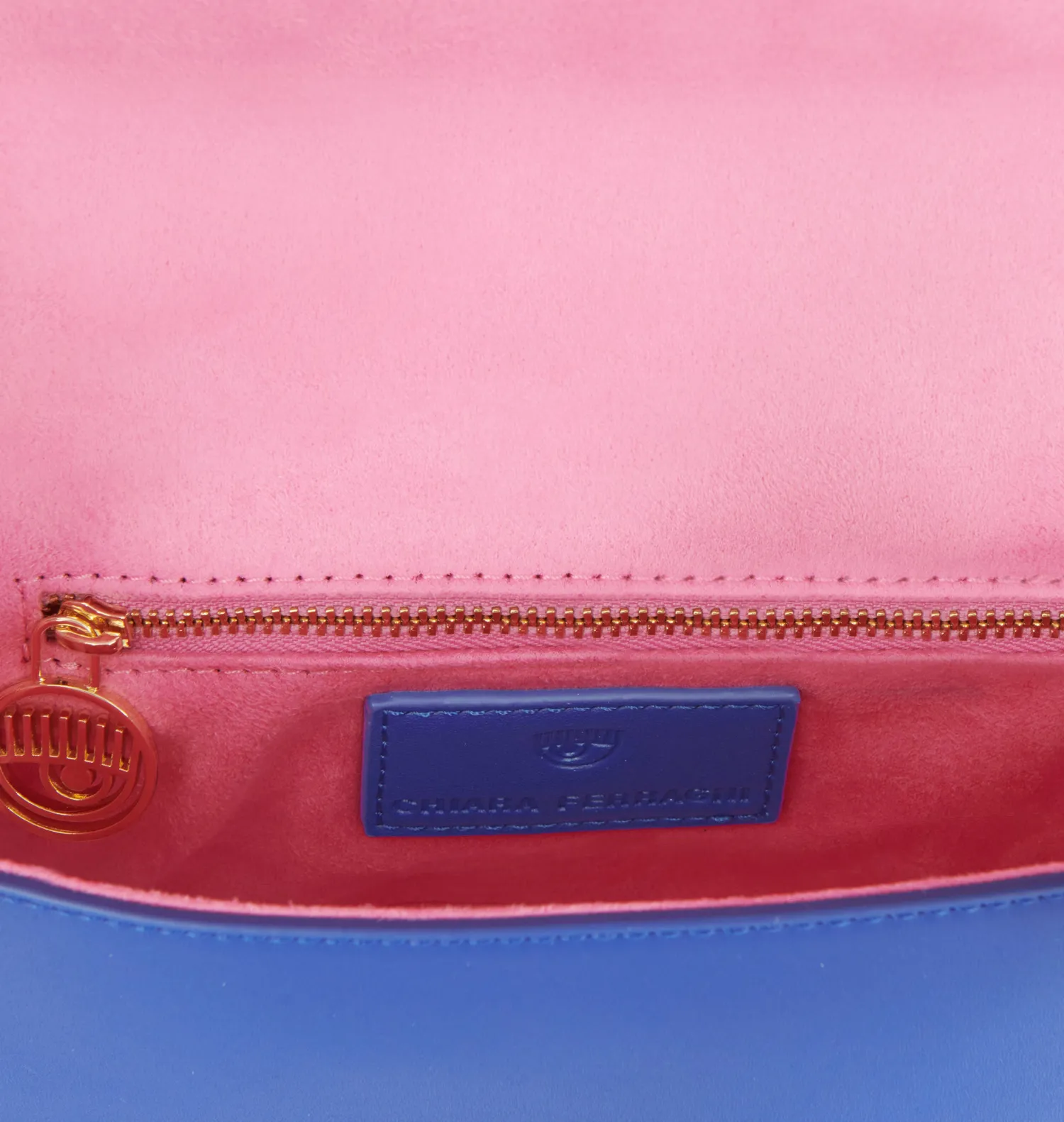 small_eyelike_bag_3-1.webp Chiara Ferragni Brand SMALL EYELIKE BAG | Bags